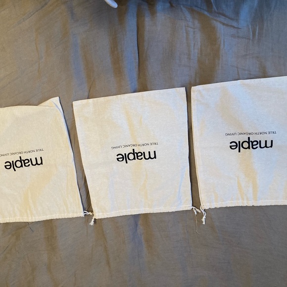 NWOT set of 6 draw string dust bags - Picture 3 of 5